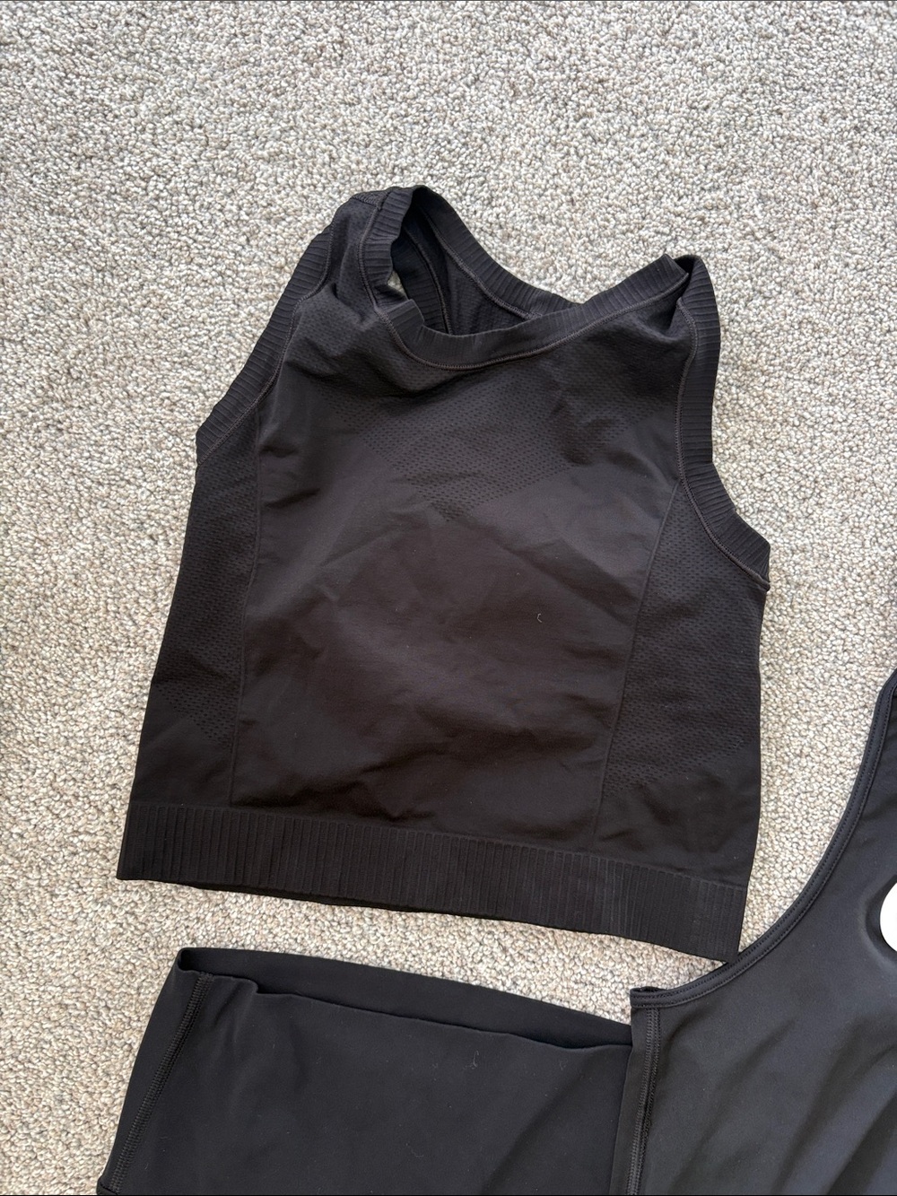 Women’s Small active clothes bundle - Picture 5 of 11